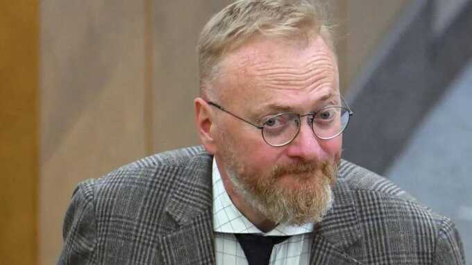 Суд постановил выплатить 150 тысяч рублей Милонову