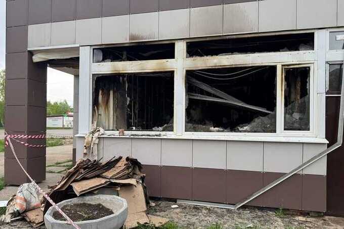 Задержали подозреваемого в поджоге штаба с помощью в Ленобласти