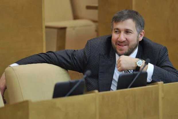 Сотрудничество с Аникеевым: какие риски несёт работа на депутата