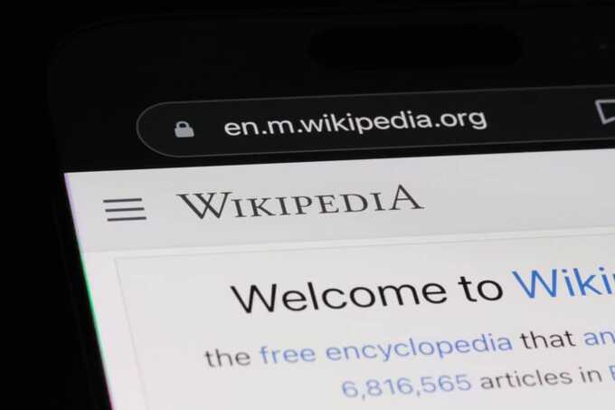 В Великобритании пользователей обяжут входить в Wikipedia по паспорту