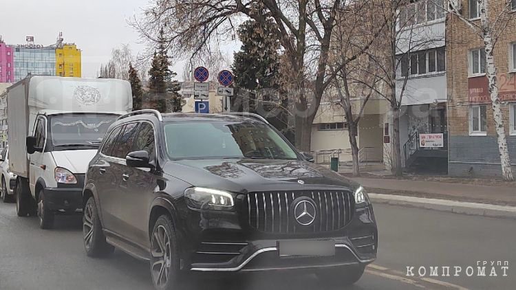 Автомобиль супруги губернатора Самары Mercedes-Benz GLS-Class